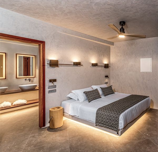 SUITE WITH HEATED PLUNGE POOL